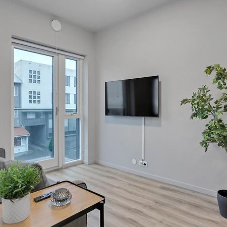 Sunny Central Apartment Reykjavik Bagian luar foto